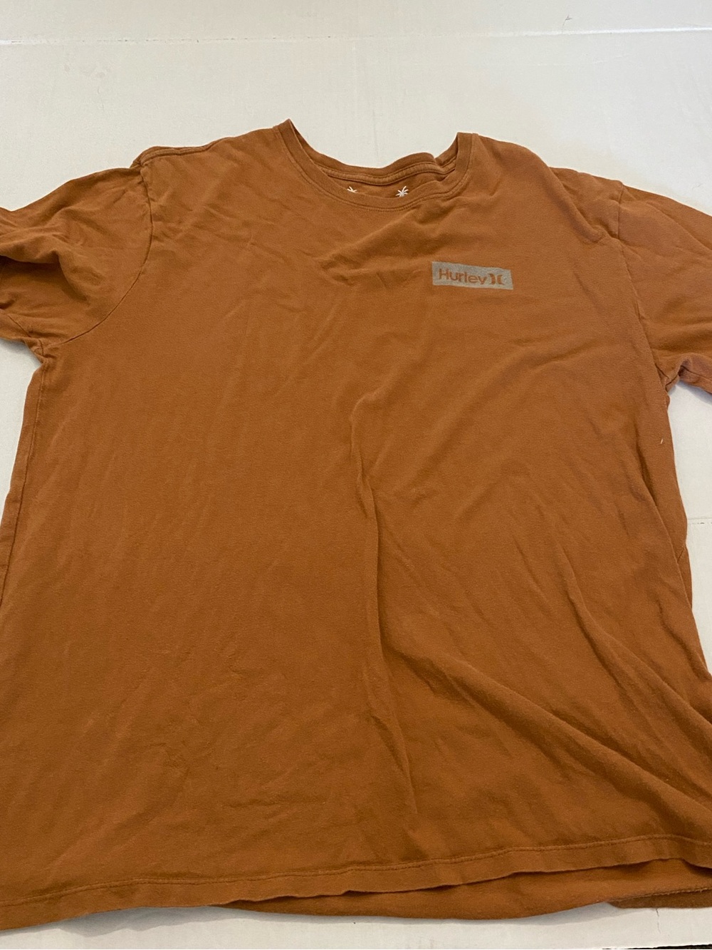 Hurley Men's Short Sleeve Crew T-Shirt in Rust XL Double Sided